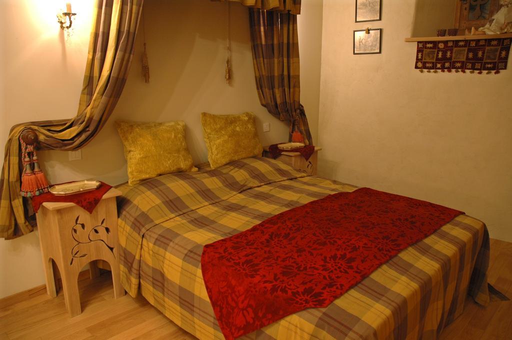 Bed and Breakfast Manoir De La Branche Maen Roch Esterno foto