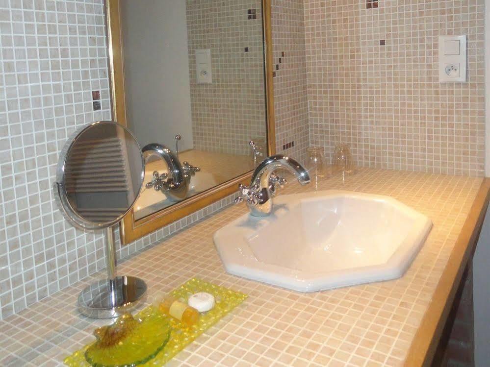 Bed and Breakfast Manoir De La Branche Maen Roch Esterno foto